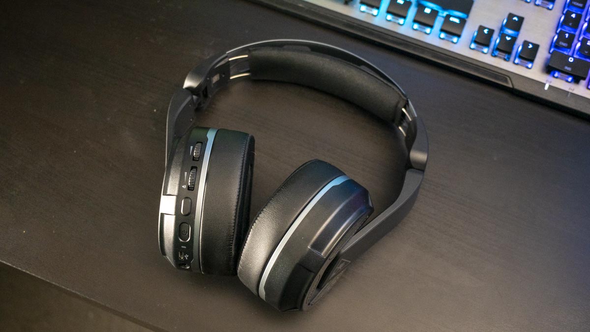 Turtle Beach Elite Atlas Aero Gaming Headset 1