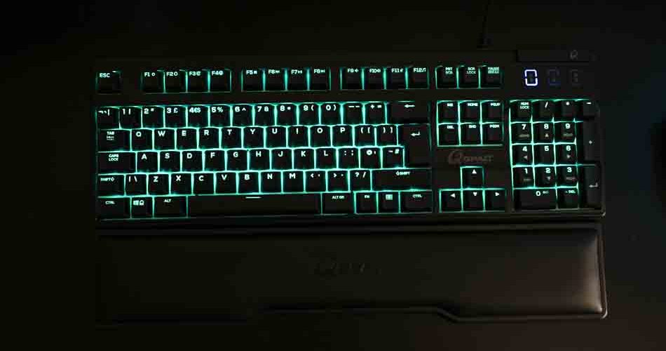QPad MK-75 gaming keyboard